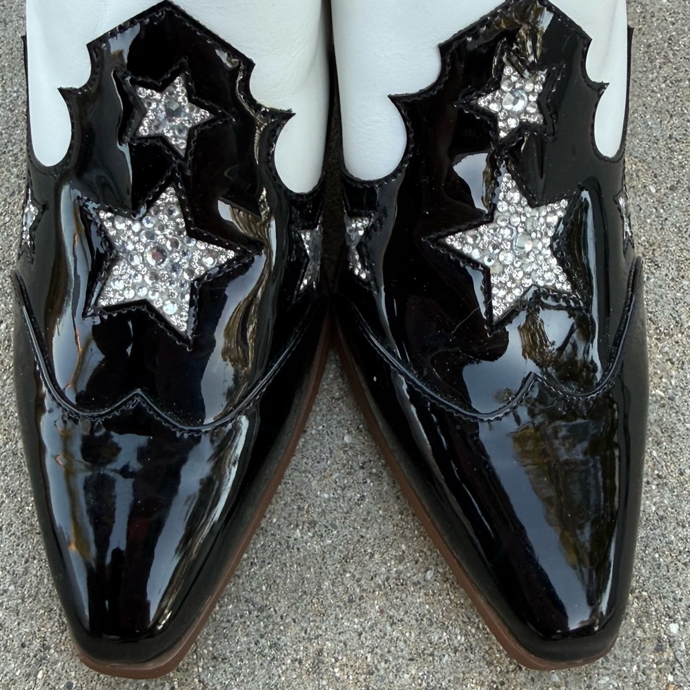 BETSEY JOHNSON Womens Black Western Dennis Almond Slip On Heeled Mules Shoes 7 - Picture 8 of 9